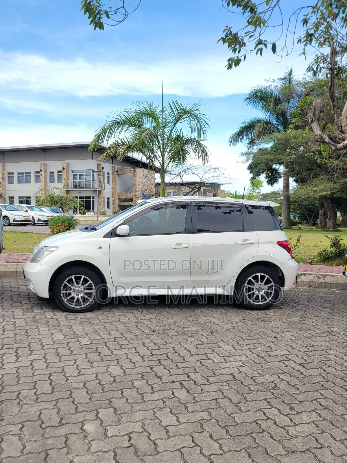Toyota IST 2002 White
