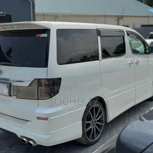 Toyota Alphard 2.4 Petrol AWD 2005 White