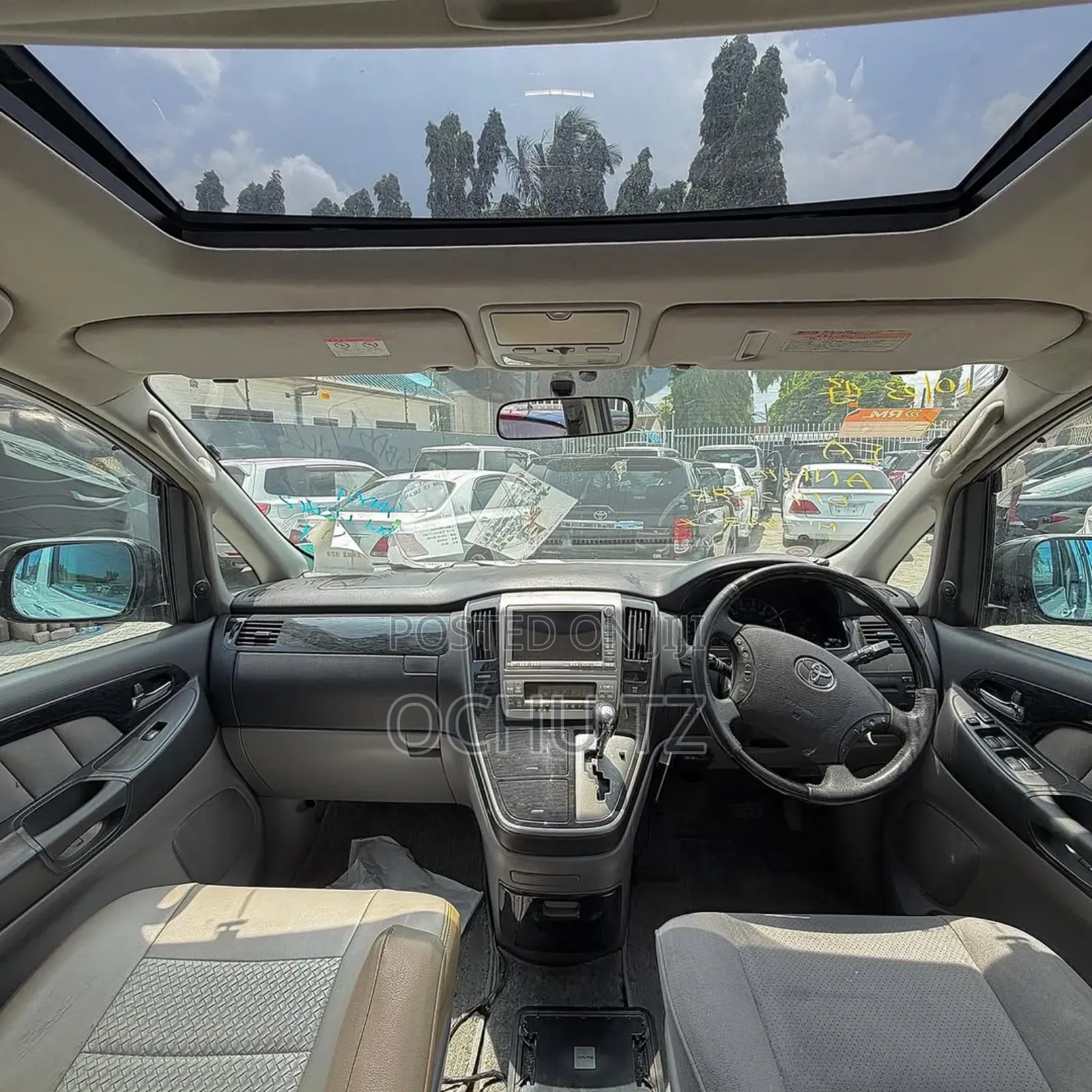 Toyota Alphard 2.4 Petrol AWD 2005 White