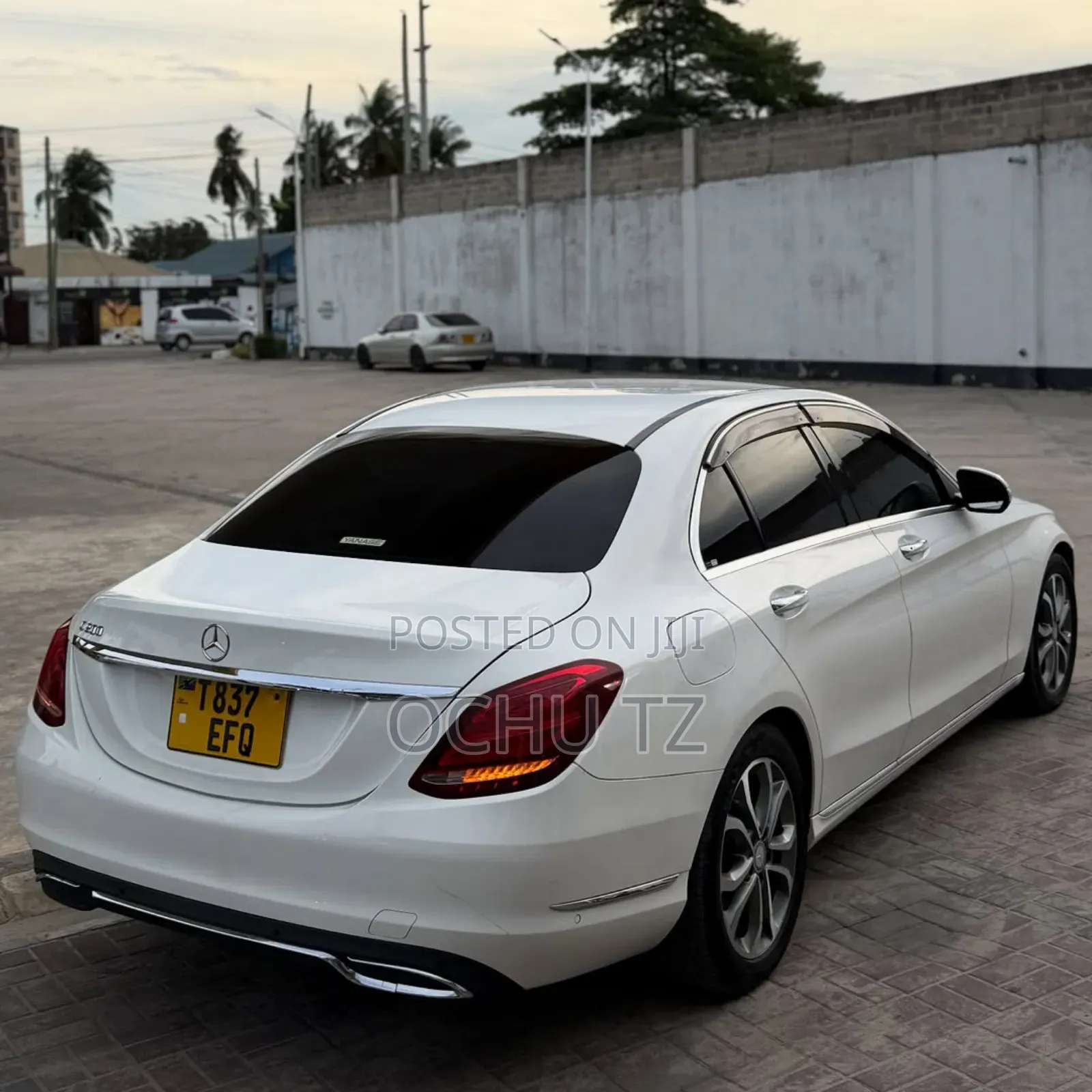 Mercedes-Benz C200 2014 White