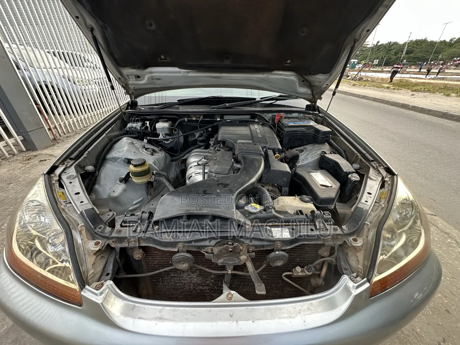 Toyota Mark II 2004 Silver