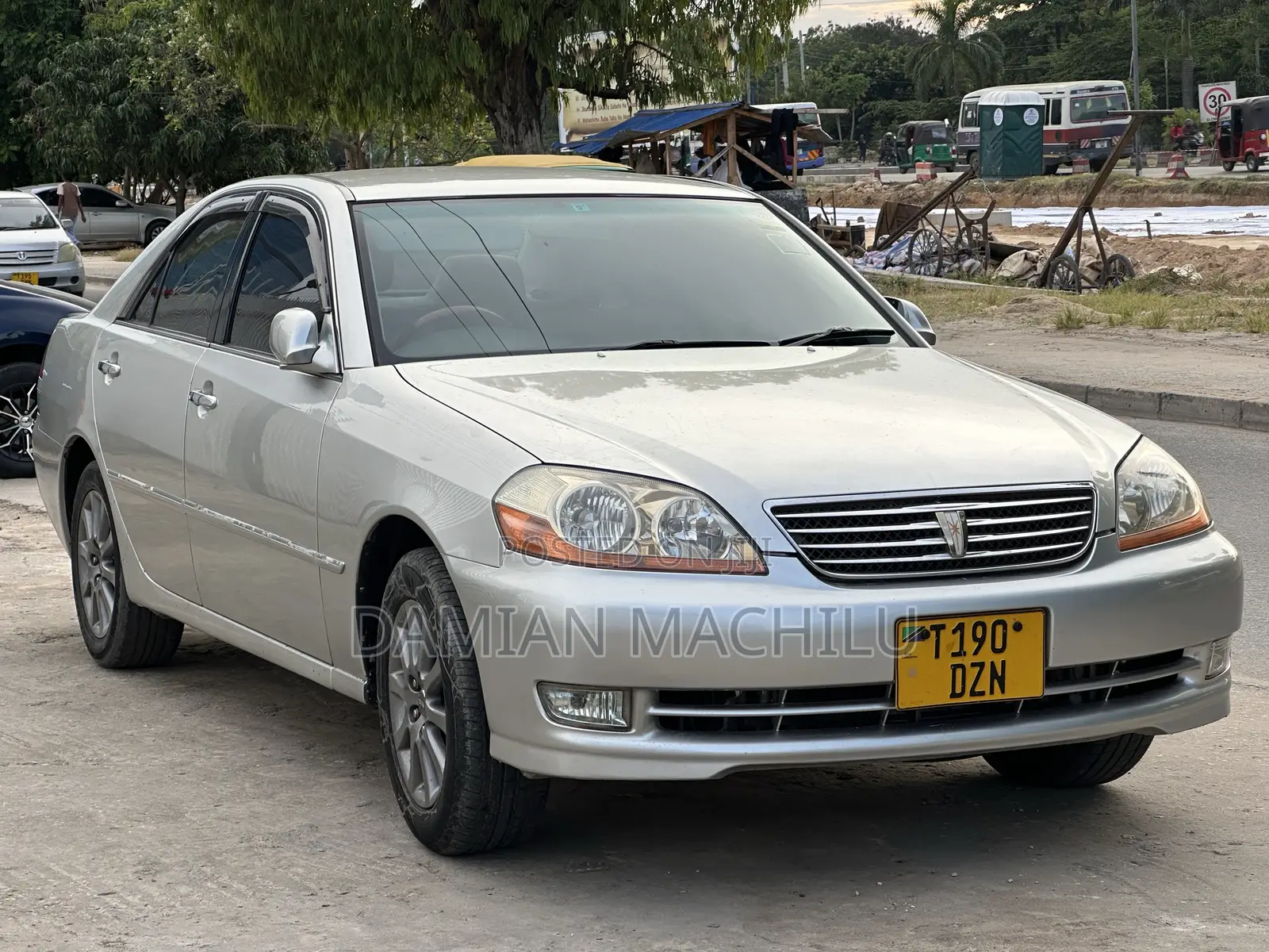 Toyota Mark II 2004 Silver