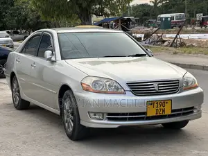 Toyota Mark II 2004 Silver