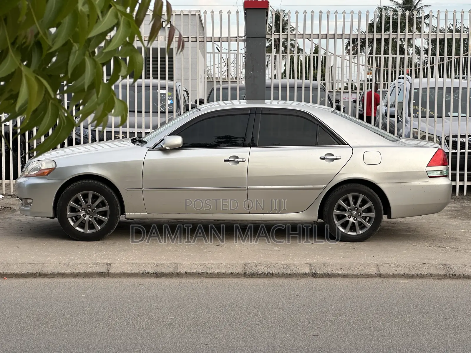Toyota Mark II 2004 Silver