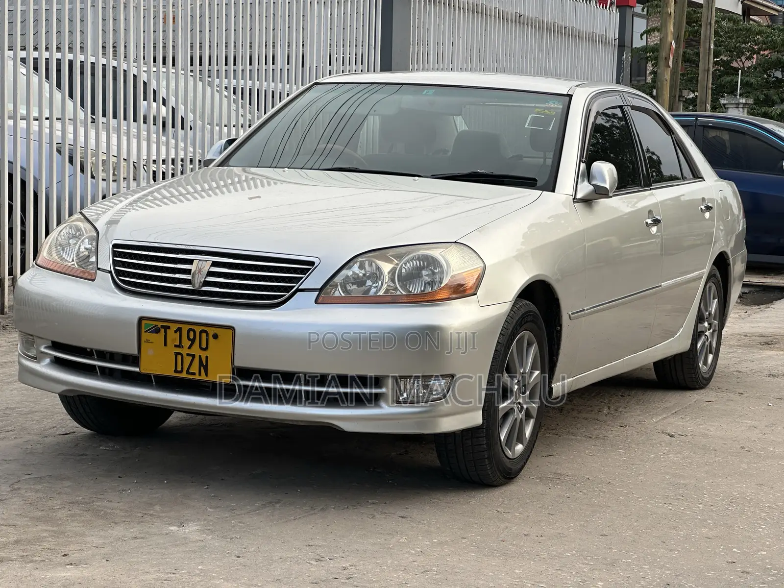Toyota Mark II 2004 Silver