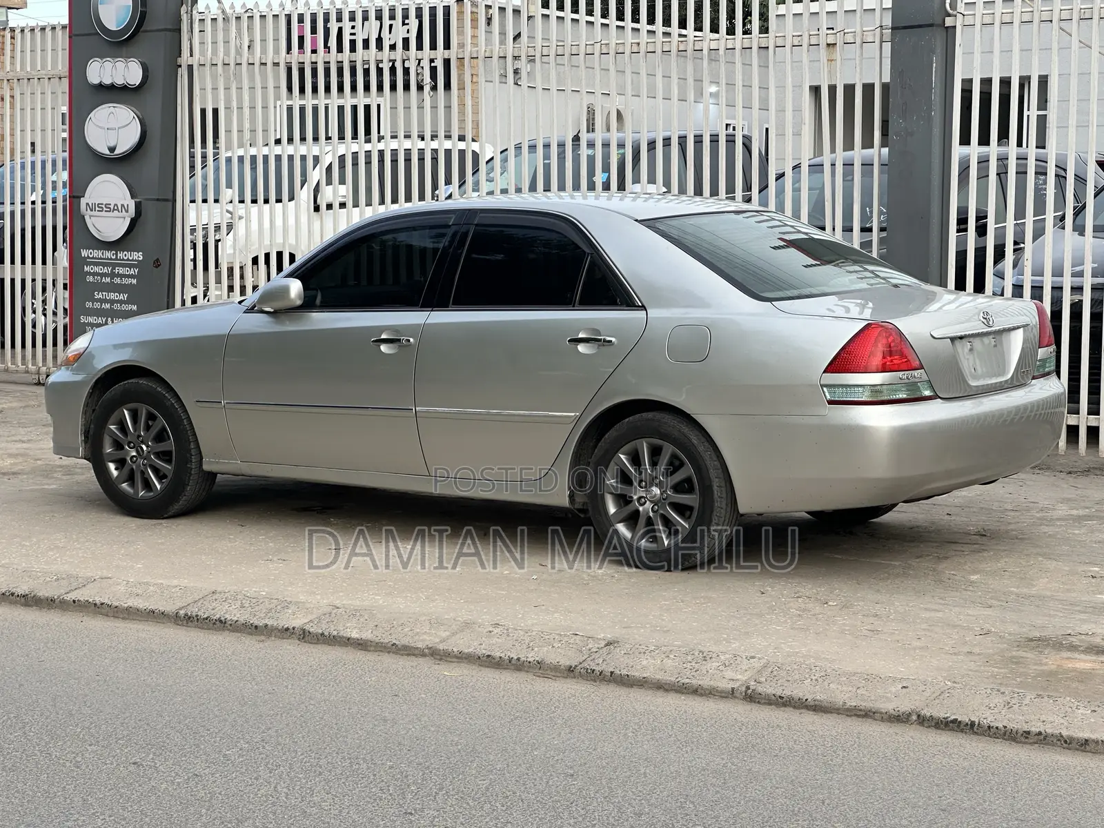 Toyota Mark II 2004 Silver