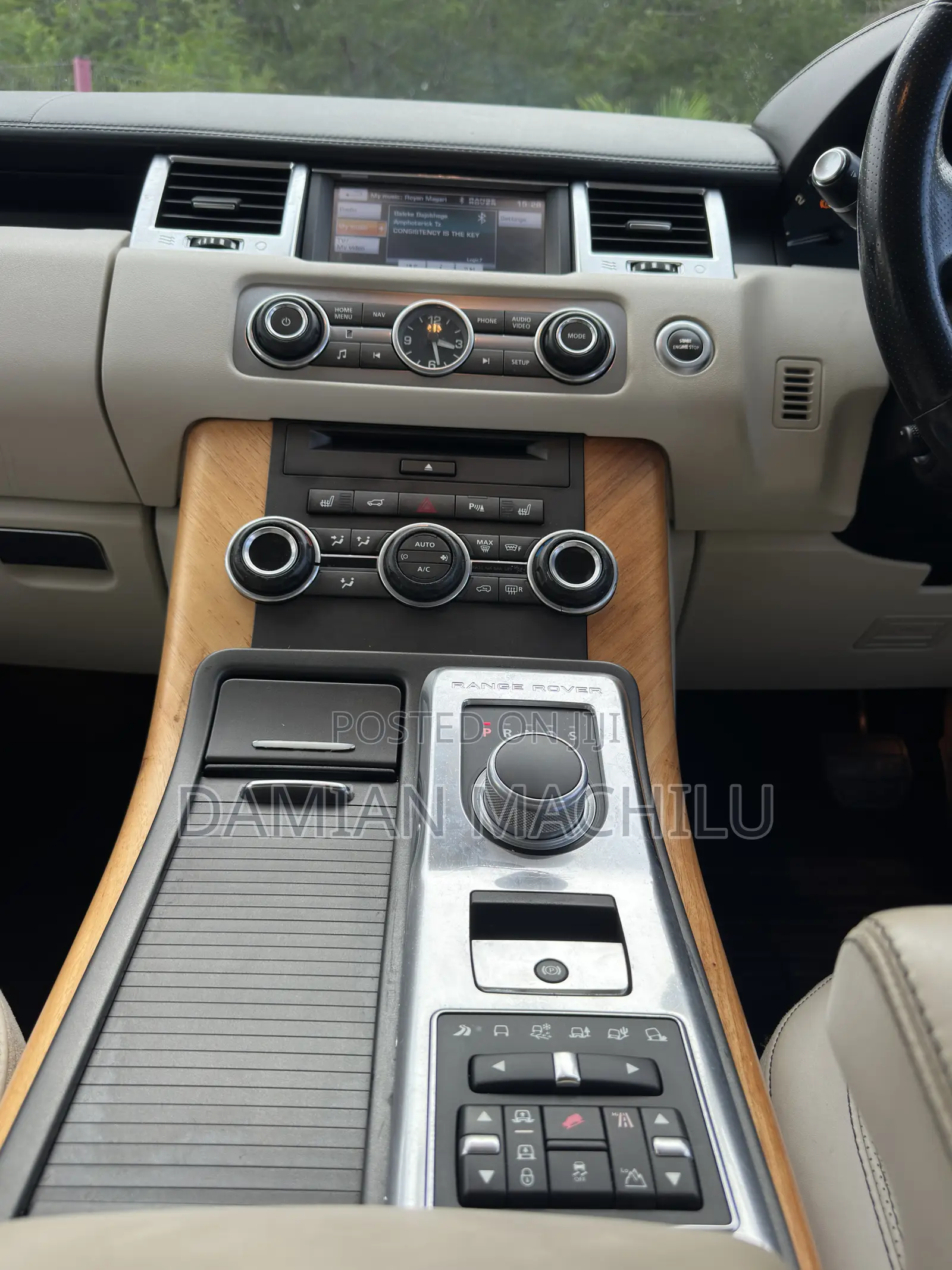 Land Rover Range Rover Sport 2012 Black