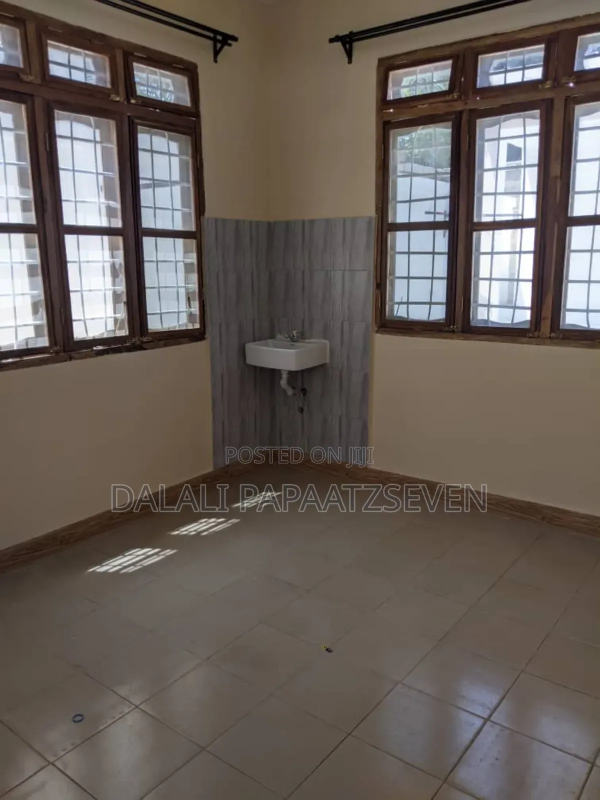 3bdrm House in Dalalipapaatzseven, Bunju for rent