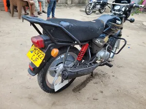 TVS HLX Plus ES 2025 Black
