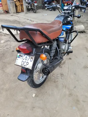 TVS HLX 125 2025 Black