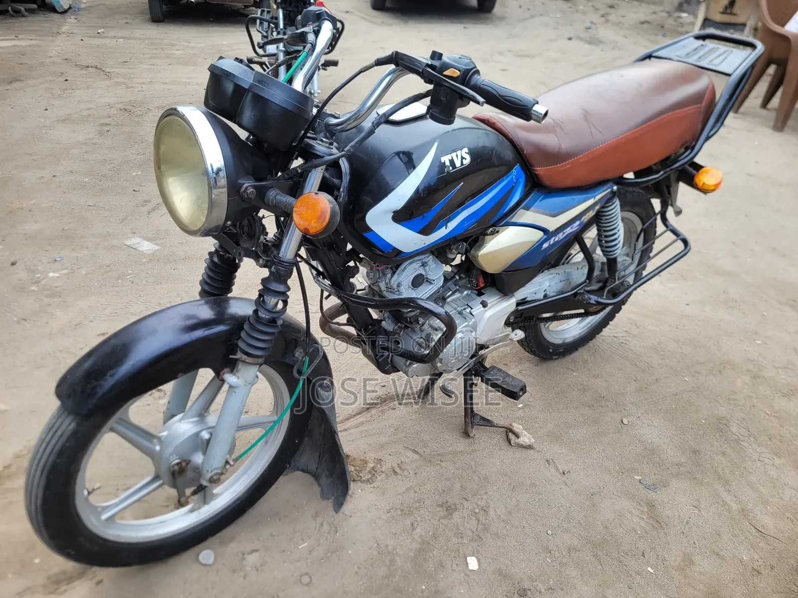 TVS HLX 125 2025 Black