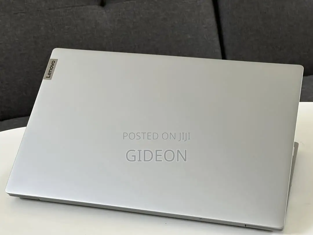 New Laptop Lenovo IdeaPad 520 8GB Intel Core Ultra 5 SSD 512GB
