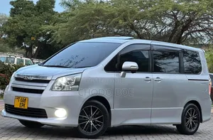 Toyota Noah 2008 Silver