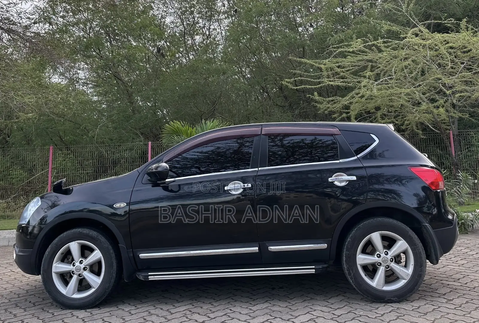 Nissan Dualis 2011 Black