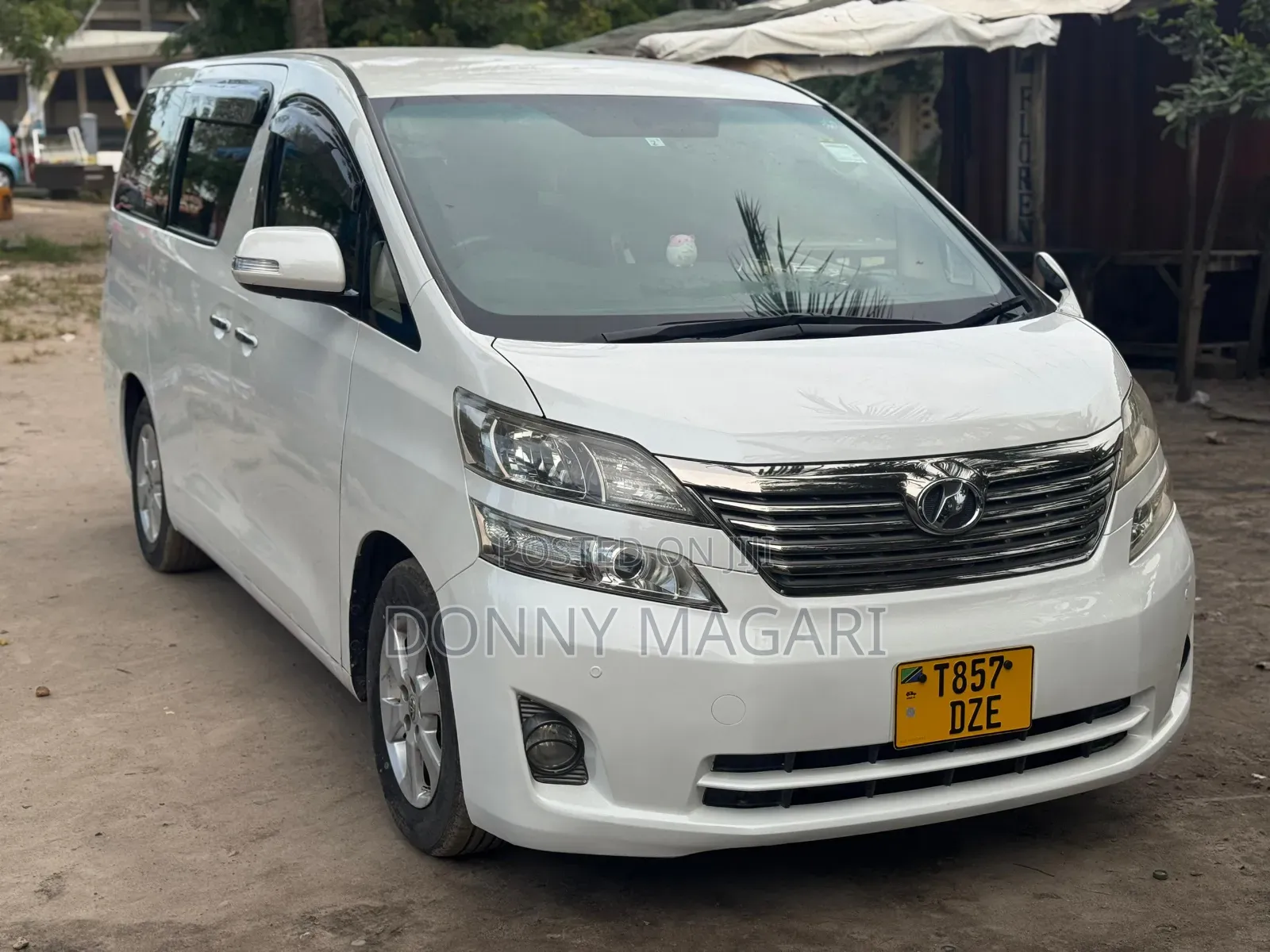Toyota Vellfire 2018 White
