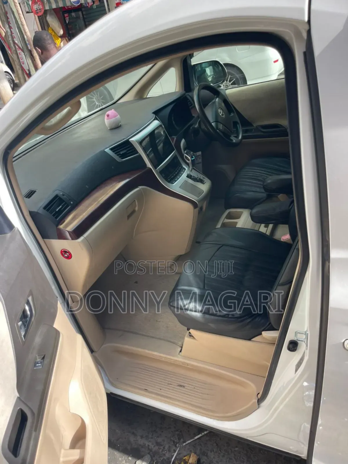 Toyota Vellfire 2018 White