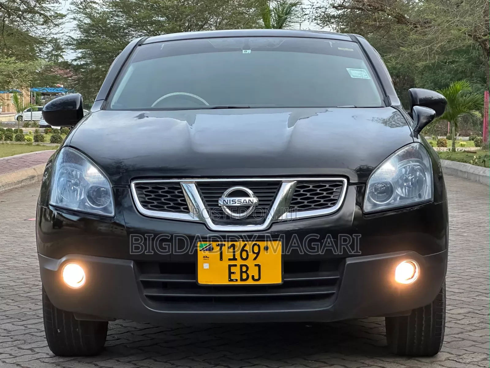 Nissan Dualis 2011 Black