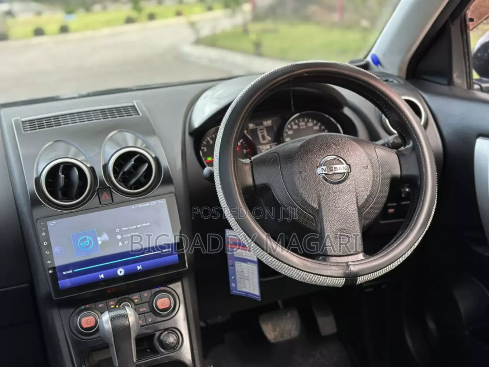 Nissan Dualis 2011 Black