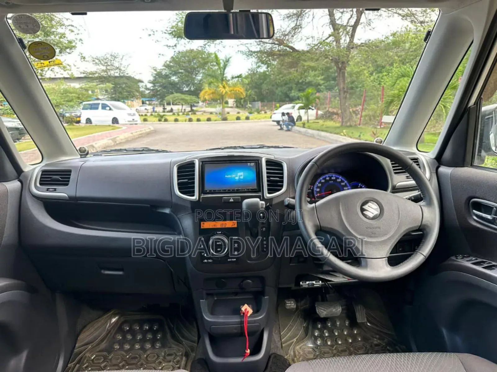 Suzuki Solio 2010 White