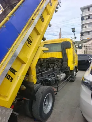 Mitsubishi Original Fusso Tipper