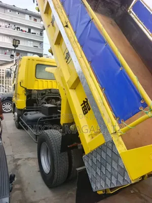 Mitsubishi Original Fusso Tipper