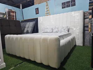 Bedsofa Ya Kisasa Na Ni Vip Rangi Nyeupe