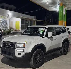 Toyota Land Cruiser Prado 2024 White