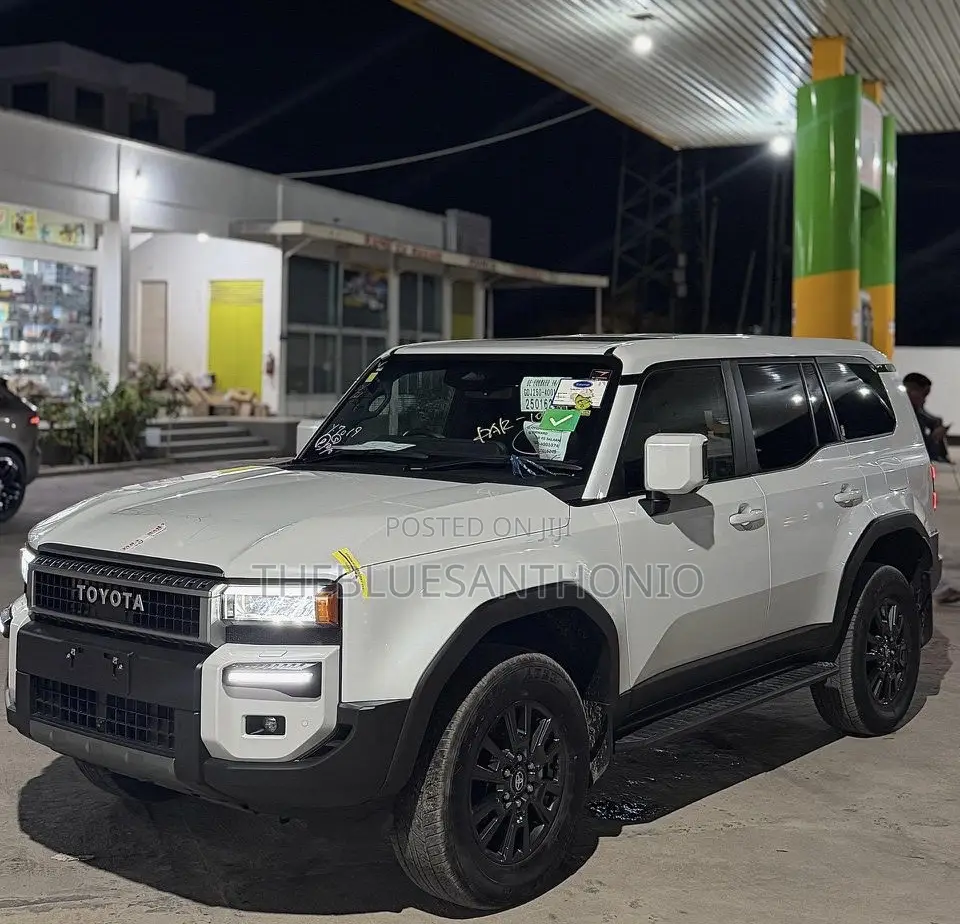 Toyota Land Cruiser Prado 2024 White