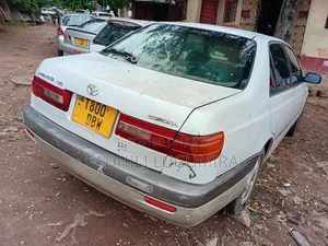 Toyota Corona Premio 2001 White