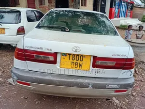 Toyota Corona Premio 2001 White