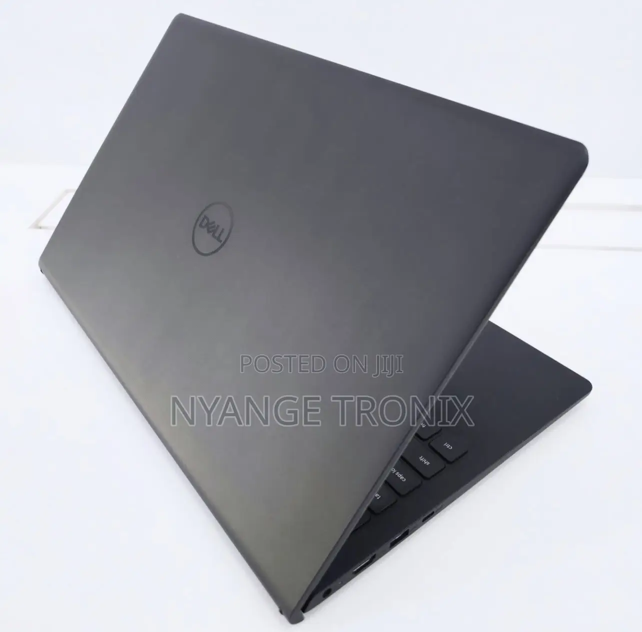 New Laptop Dell Vostro 3520 8GB Intel Core I7 SSD 512GB