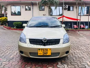 Toyota Corolla Spacio 1.5 X 2006 Gold