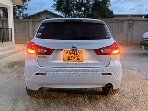 Mitsubishi RVR 2.0 2012 Off white