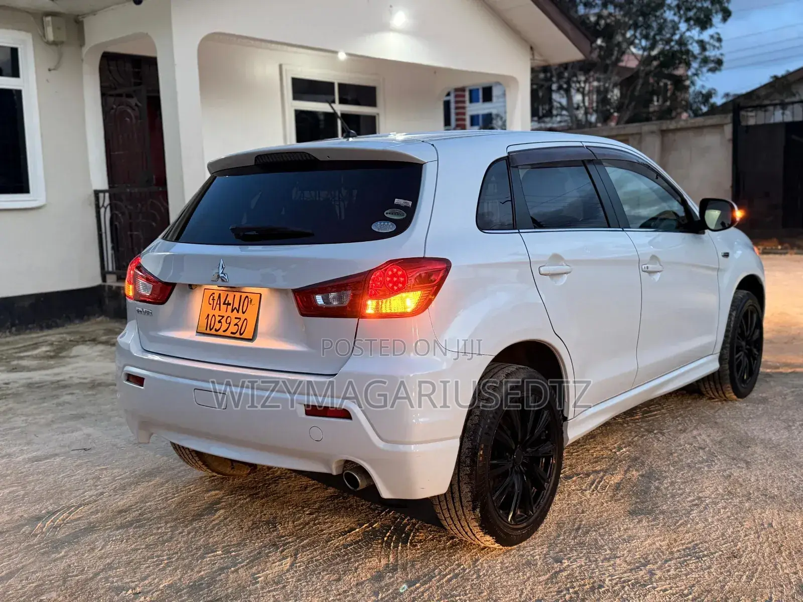 Mitsubishi RVR 2.0 2012 Off white