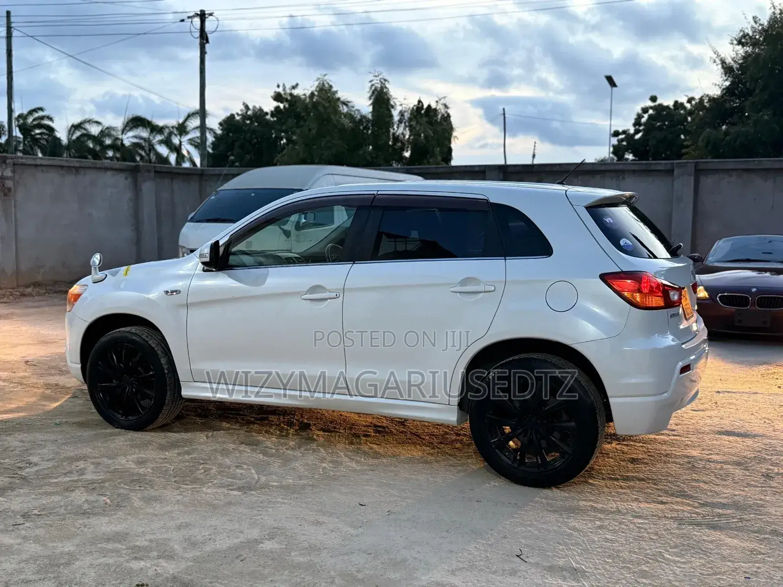 Mitsubishi RVR 2.0 2012 Off white
