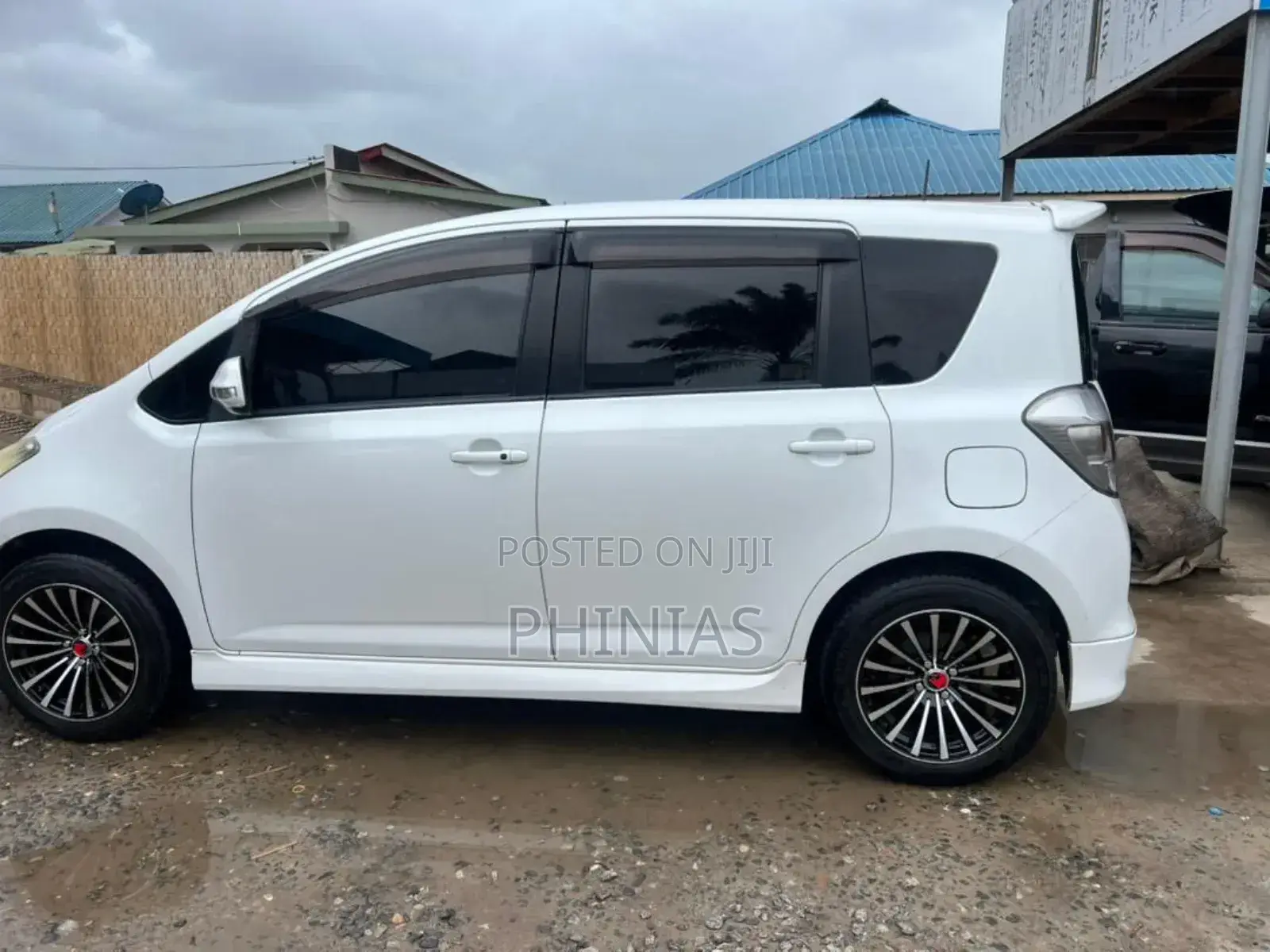 Toyota Ractis 2008 White