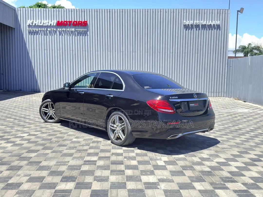 Mercedes-Benz E250 2017 Black