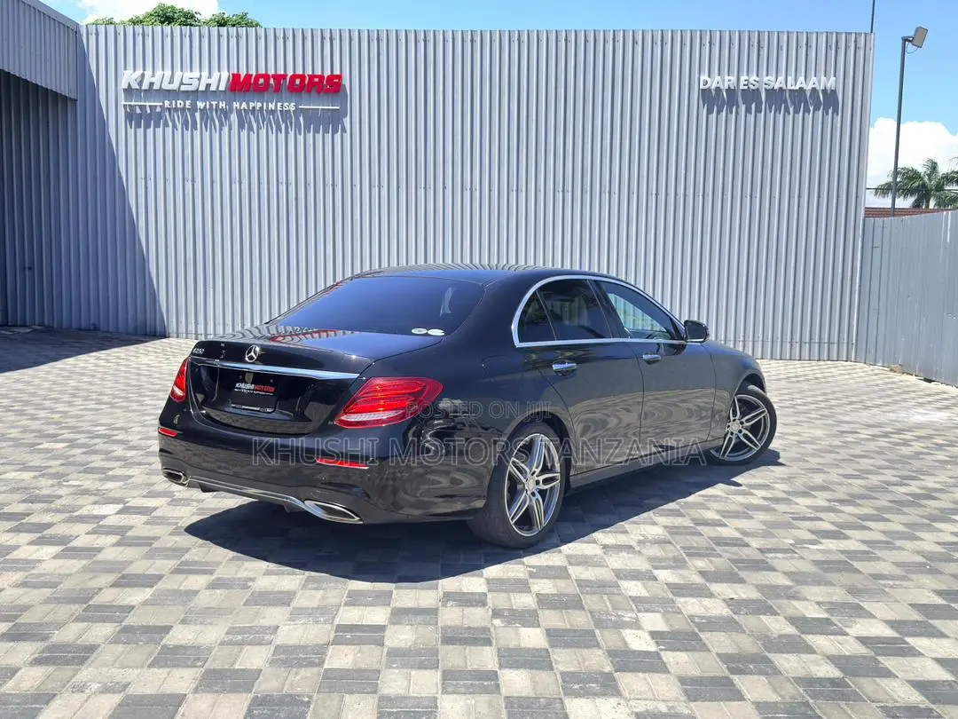 Mercedes-Benz E250 2017 Black