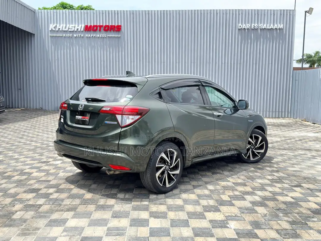 Honda Vezel 2015 Green