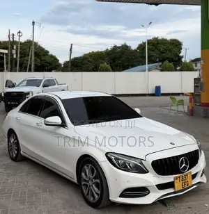Mercedes-Benz C200 2014 White