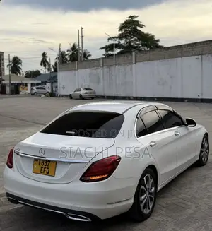 Mercedes-Benz C200 2014 White