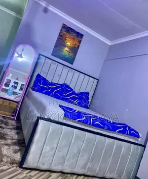 Bed Sofaaa White Valvete