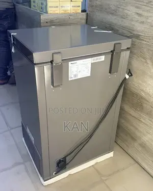 Hisense Freezer 100l
