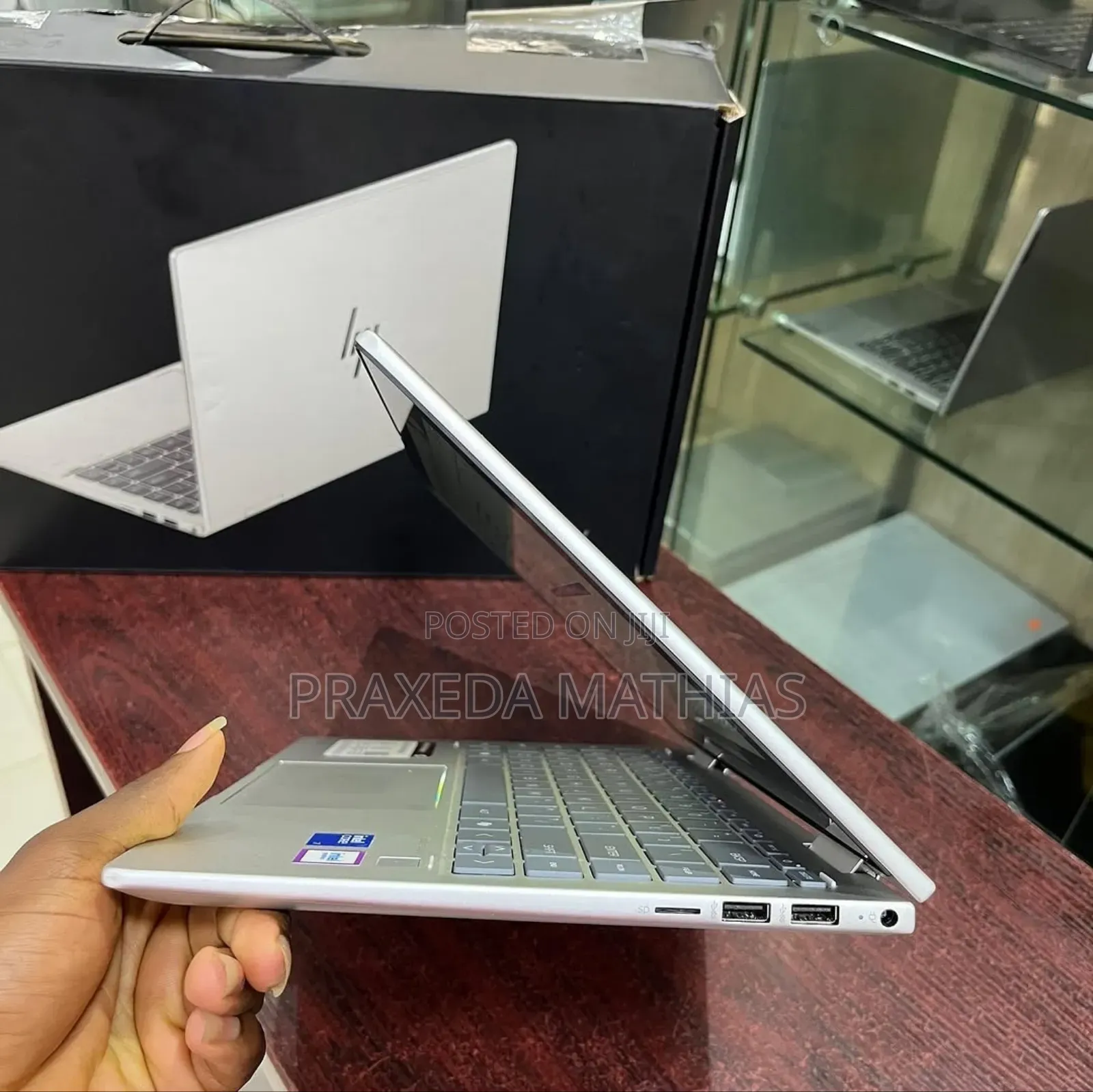 New Laptop HP Envy X360 16GB Intel Core 7 SSD 1T