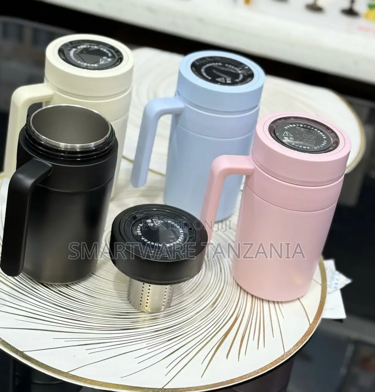 Colorful Insulated Mug With Temp Display For Perfect Sips