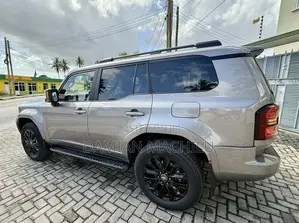 Toyota Land Cruiser Prado 2024 Gold