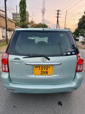 Toyota Raum 2008 Blue