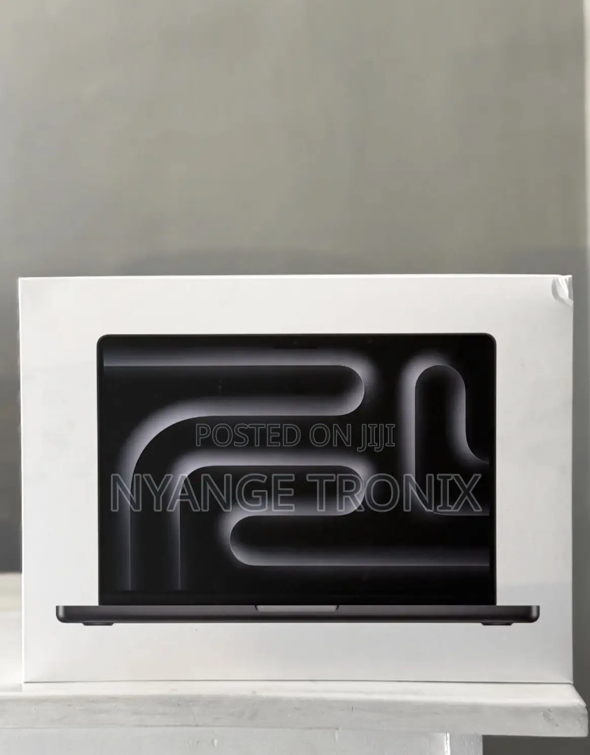 New Laptop Apple Macbook Pro 2025 M5 14-Inch 16GB Apple M5 SSD 1T