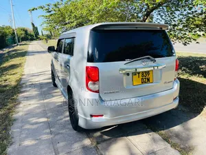 Toyota Corolla Rumion Hatchback 1.5 FWD 2010 Silver