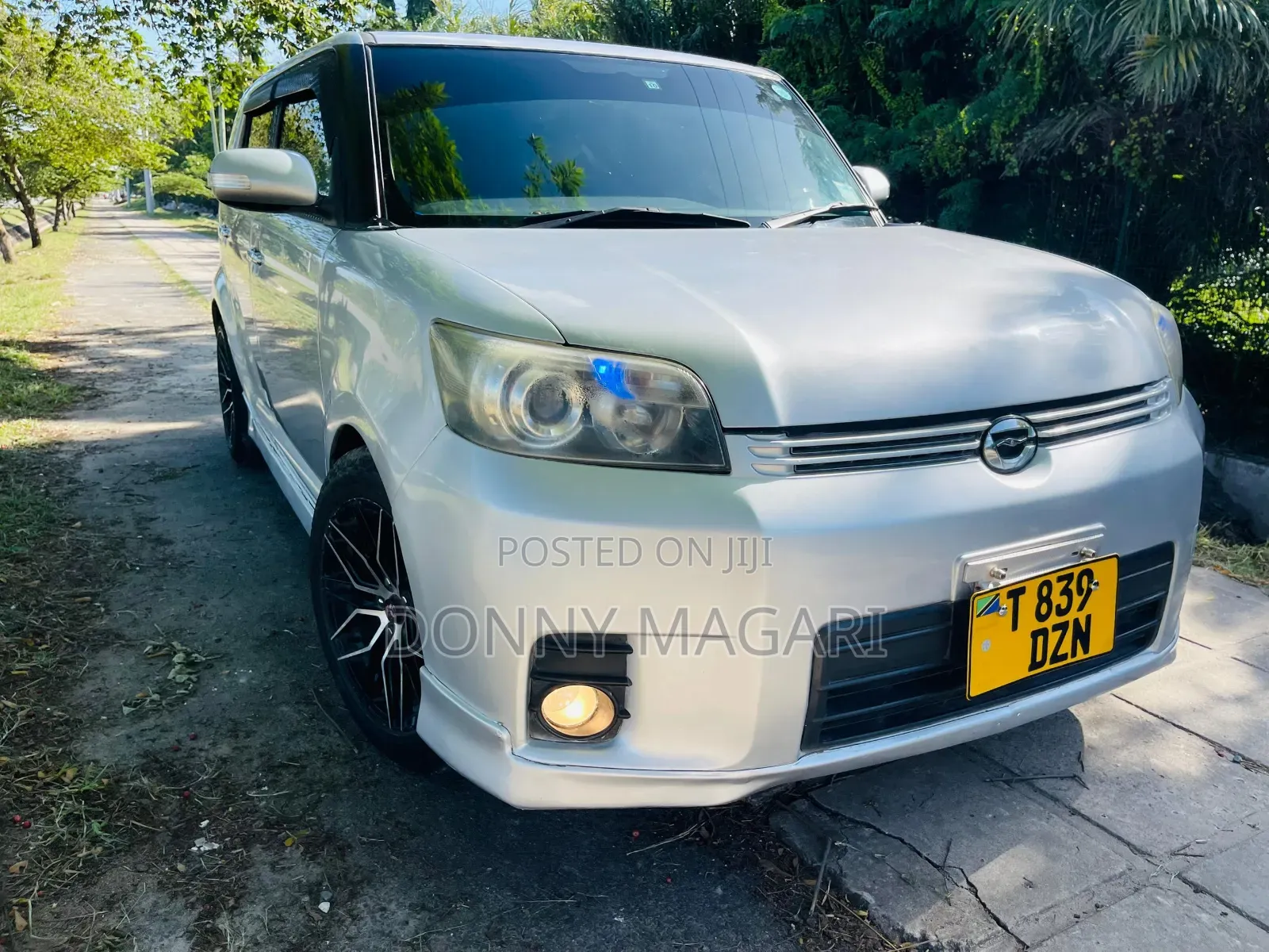 Toyota Corolla Rumion Hatchback 1.5 FWD 2010 Silver